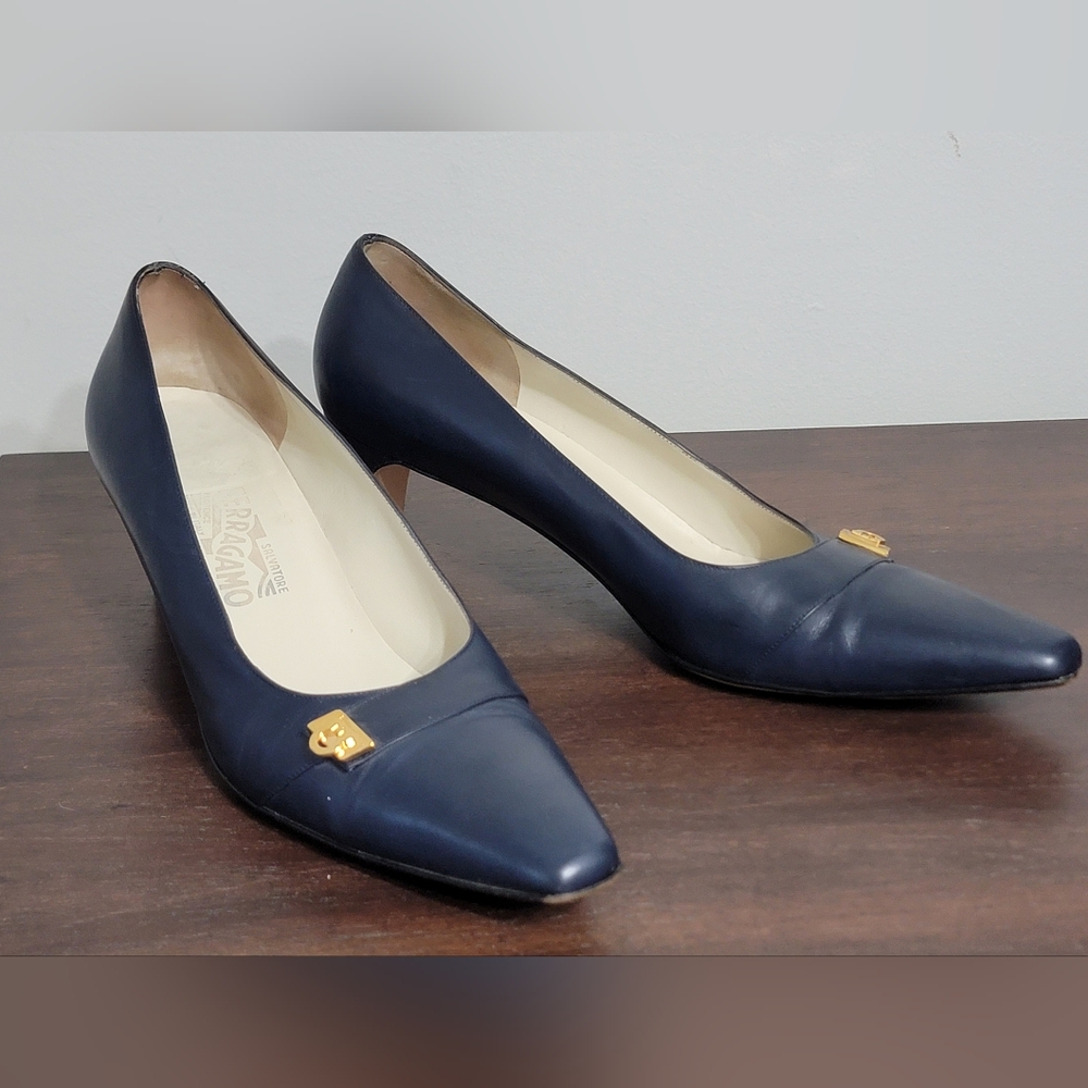 Salvatore Ferragamo Made in Italy Navy Blue Leather Pumps Women's Size 10 2A - Picture 3 of 14